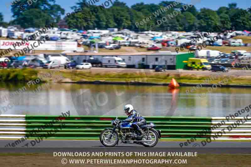 Vintage motorcycle club;eventdigitalimages;mallory park;mallory park trackday photographs;no limits trackdays;peter wileman photography;trackday digital images;trackday photos;vmcc festival 1000 bikes photographs